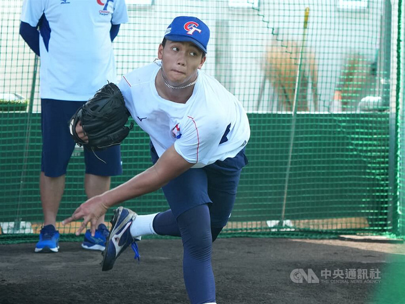 U18世界盃棒球賽台灣隊超級循環賽首戰11日登場，面對韓國隊，台灣將派出左投劉任右（圖）先發。中央社記者徐肇昌攝  114年9月10日   