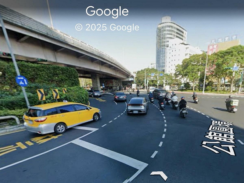 公館圓環拆除及地下道填平工程將於13日開始進行。   圖：截自goole map街景服務