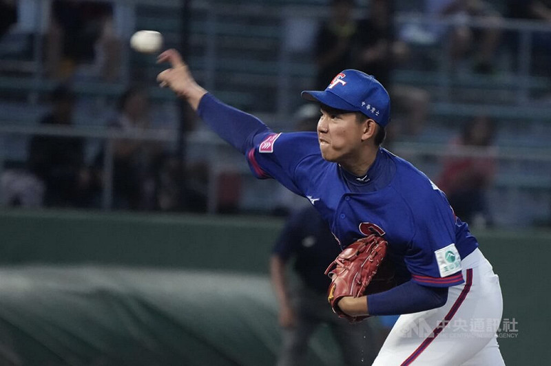 U18世界盃棒球賽台灣隊13日在超級循環賽複賽最後一戰與地主日本隊交手，台灣方面派出二刀流張乙安（圖）掛帥先發。中央社記者徐肇昌沖繩攝  114年9月13日   