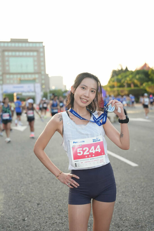 2025台北城市路跑賽14日在總統府前開跑，余亭緣以48分11秒摘下女子組后冠。（Panasonic提供）中央社記者黎建忠傳真 114年9月14日   