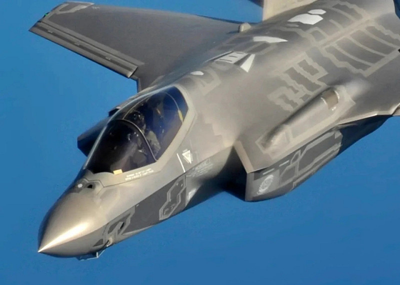 Vectis計劃在兩年內完成首飛,其主要任務包括空對空、空對地以及偵察監視(ISR),並可與 F-22、F-35 等有人戰機協同作戰。圖為 F-35。 圖:翻攝自 騰訊新聞@看航天 Vectis計劃在兩年內完成首飛,其主要任務包括空對空、空對地以及偵察監視(ISR),並可與 F-22、F-35 等有人戰機協同作戰。圖為 F-35。 圖:翻攝自 騰訊新聞@看航天