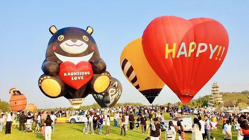 高雄熊熱氣球首度出國參加2025泰國清萊聖獅國際熱氣球節活動。 圖:高雄市觀光局/提供