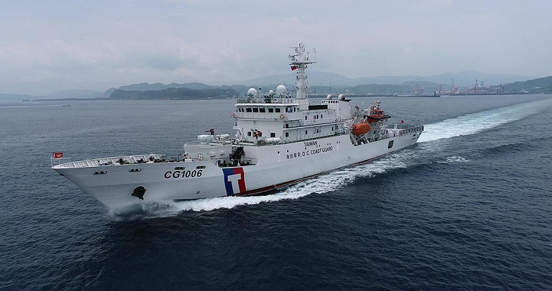 為增強海上稽查能量，海巡署持續建造1000噸級巡防救難艦。圖為澎湖艦（CG-1006）。   圖：海巡署提供