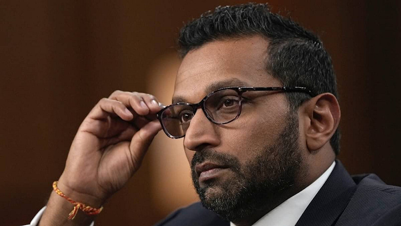美國國會本週再度上演激烈交鋒。聯邦調查局（FBI）局長卡什·帕特爾（Kash Patel）成為川普政府處理艾普斯坦檔案後，首位公開宣誓作證的司法部高層官員。   圖 : 翻攝自X帳號@IvankaNews_