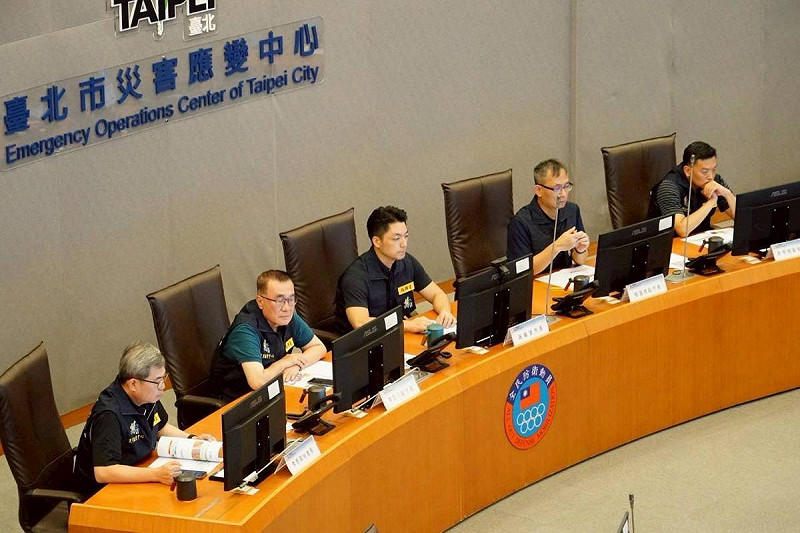 台北市長蔣萬安今赴北市災害應變中心召開樺加沙防颱整備會議。   圖：台北市政府 / 提供