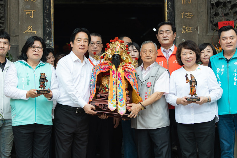 賴清德說，這一兩年經濟狀況比過去8年更好。   圖：總統府提供