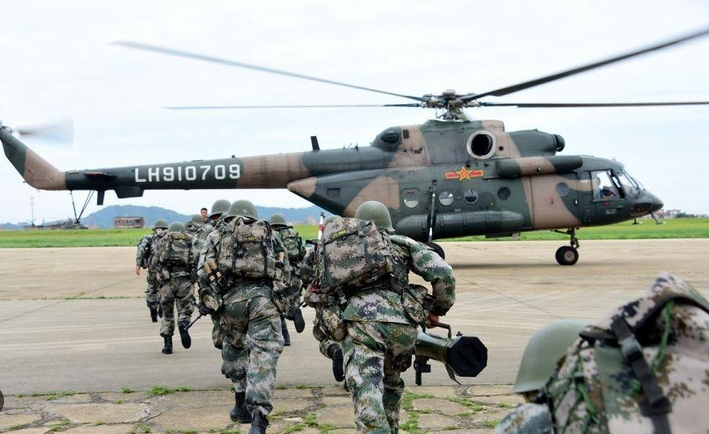  美軍陸軍航空兵進行演練。 圖 : 翻攝自 抖音百科 