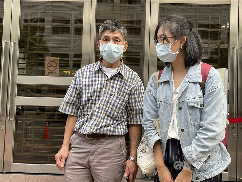 涉興大女學生命案男子呂金鎧（左）遭判刑20年定讞。高等法院25日判決無罪，可上訴。（中央社檔案照片）   