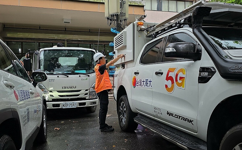 樺加沙豪雨襲擊台灣大提前於光復鄉佈署衛星行動車備援已全數恢復通訊。   圖: 台灣大哥大/提供
