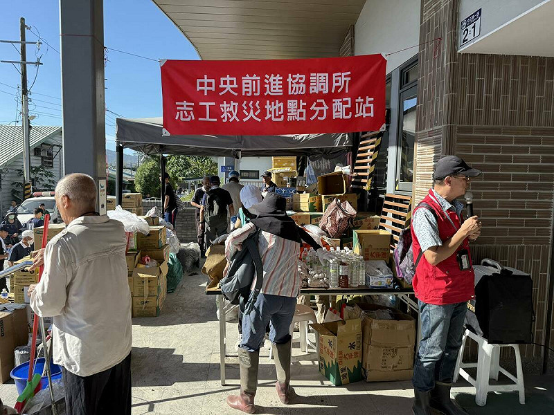 成為受災戶的教師劉哲瑋發文痛批花蓮縣府為何不與中央合作。   圖/取自劉哲瑋（Lâu Thiat Uí）臉書粉專