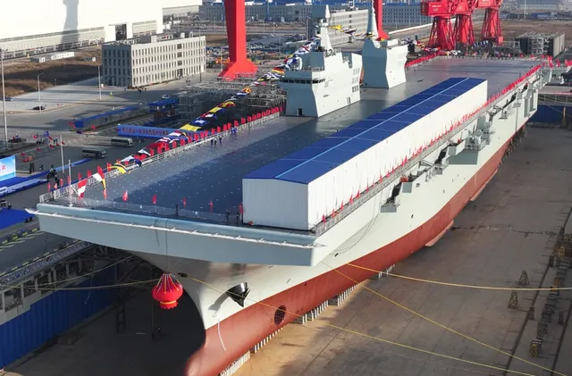 解放軍076型兩棲攻擊艦，又名四川艦。   圖：翻攝自 騰訊新聞@空天力量