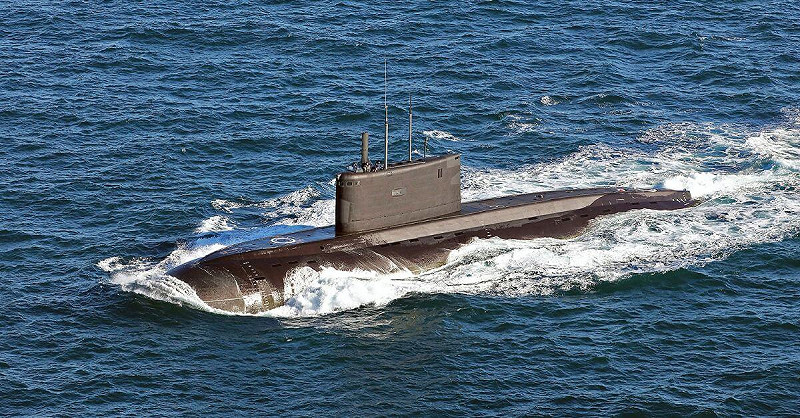 俄羅斯柴電攻擊潛艦「新羅西斯克號」（Novorossiysk）。   圖：擷取自維基百科