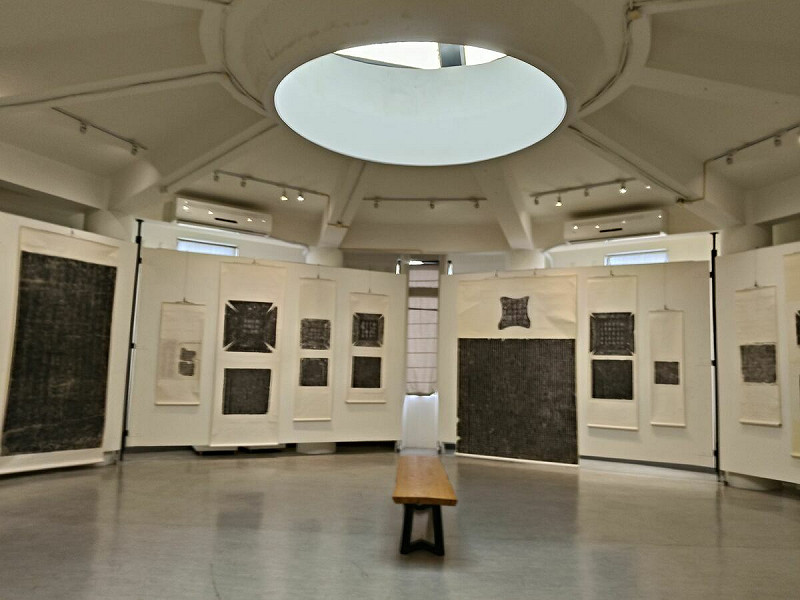 明宗書法藝術館訂於10/7至10/30盛大推出「謙受堂新藏石刻墨本展」，堪稱開館以來最具學術意義，也是最值得欣賞的收藏展。   圖：黃博郎／攝