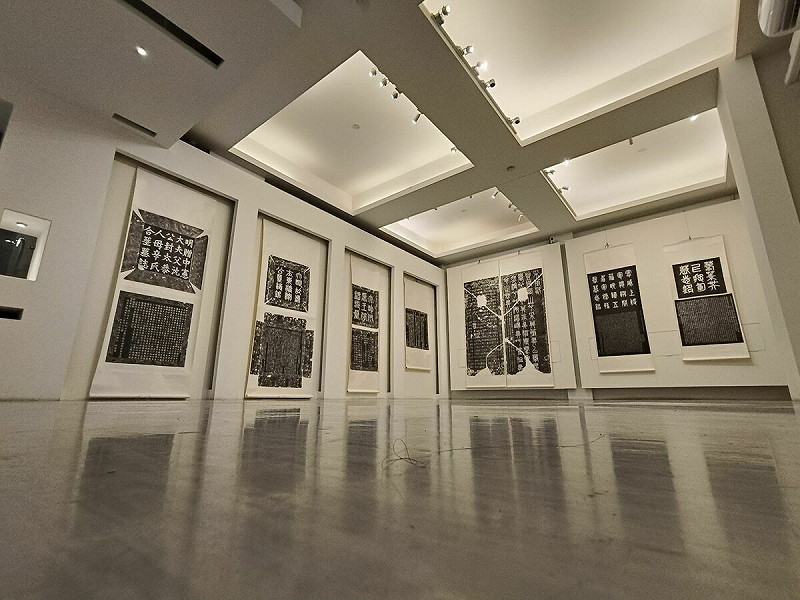 明宗書法藝術館訂於10/7至10/30盛大推出「謙受堂新藏石刻墨本展」，堪稱開館以來最具學術意義，也是最值得欣賞的收藏展。   圖：黃博郎／攝