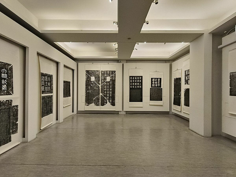 明宗書法藝術館訂於10/7至10/30盛大推出「謙受堂新藏石刻墨本展」，堪稱開館以來最具學術意義，也是最值得欣賞的收藏展。   圖：黃博郎／攝