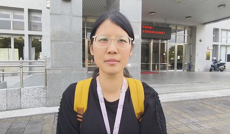 苗栗市邱姓男子2日持刀攻擊路人，刺傷2名學童、1名男子，其中重傷的丁姓女童一度遭凶嫌挾持，所幸安親班黃姓女老師（圖）奮勇上前「搶人」。她3日接受媒體採訪還原當時情況，表示自己當時只想著「一定要把孩子救過來」。（民眾提供）中央社記者管瑞平傳真　114年10月3日   