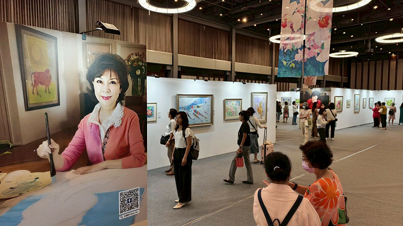 「白嘉莉美麗傳奇」畫展將在新光三越高雄左營店10樓國際活動展演中心展出至10月12日。   圖：孫家銘攝