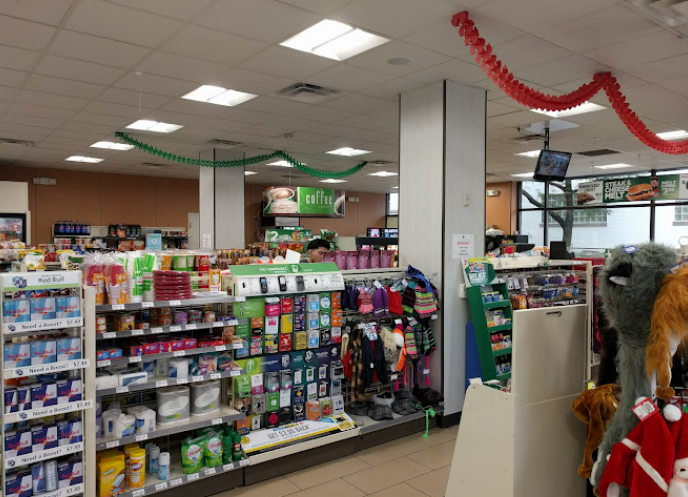 美國紐澤西7-11店員Taiwan與顧客衝突釀死，因姓名與「台灣」同音意外引發熱議。（圖為店內示意）   圖：翻攝自Google Map