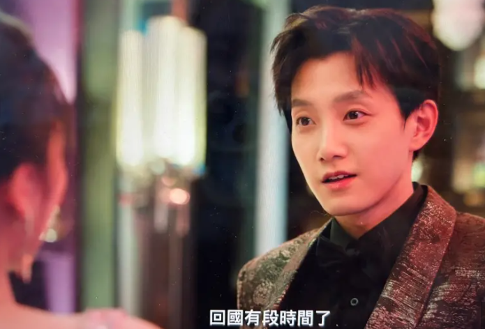 范世錡的新戲《許我耀眼》也被許多網友揚言抵制，由於他在劇中飾演充滿心機的花花公子，讓大批網友紛紛開酸，「完全是本色演出。」   圖：翻攝自Netflix