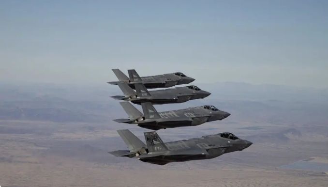 美軍F-35戰機群。示意圖  。   圖 : 翻攝自浮沉歐羅巴