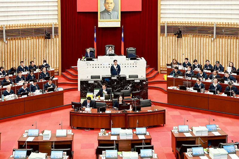 高雄市議會第4屆第6次定期大會由市長施政報告揭開序幕。   圖：高雄市政府/提供