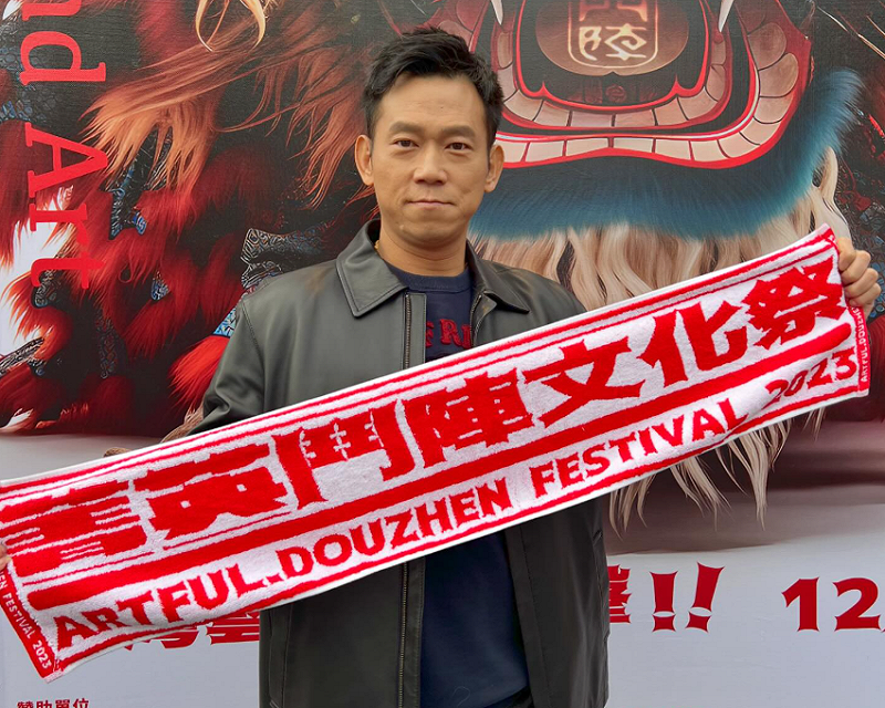 顏正國昨(7)日因肺腺癌病逝亞東醫院，享年50歲。   圖：翻攝自顏正國FB
