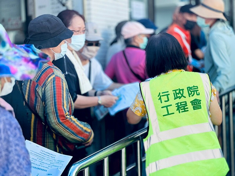 除了慰助金外,工程會表示,車輛報廢監理業務累計受理700多件。 圖:行政院提供