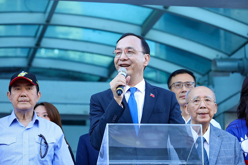 國民黨主席朱立倫說,讓兩岸持續交流與對話,是國民黨重要的立場。 圖:國民黨提供 國民黨主席朱立倫說,讓兩岸持續交流與對話,是國民黨重要的立場。 圖:國民黨提供