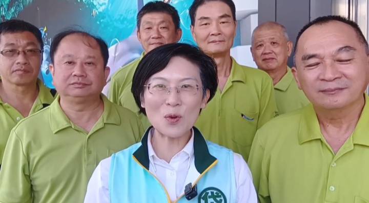 林岱樺(中)請韓國瑜不要忘記立法院也是政府的一部分，「台海戰爭、黨派分裂與關稅談判」不是他口中的三大堰塞湖，而是朝野必須解決的挑戰。   圖：林岱樺辦公室/提供