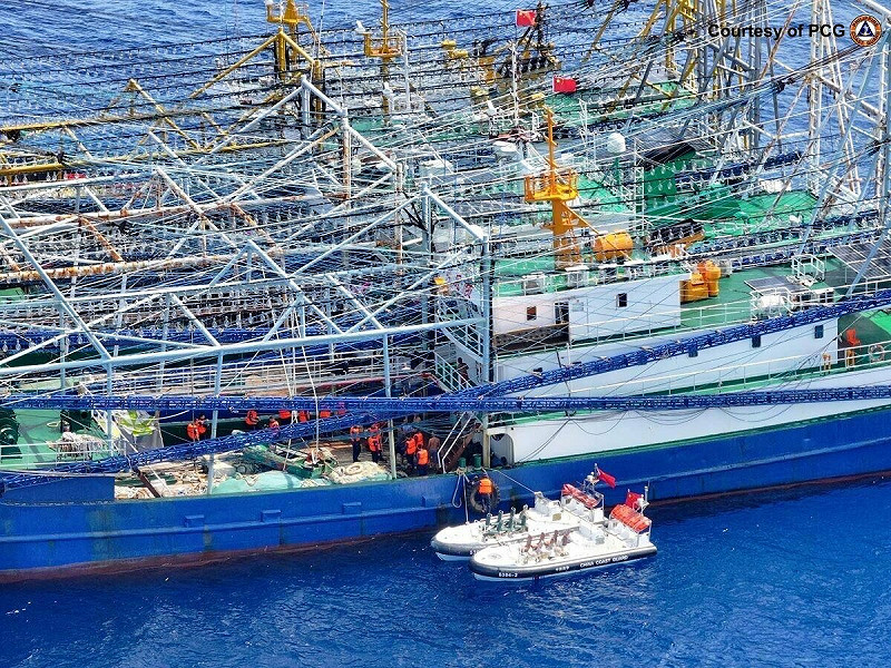 海上民兵是中國海上力量的正式組成部分,曾部署於保釣運動等一系列爭議地區的行動中。圖:翻攝自 X《Jay Tarriela》 海上民兵是中國海上力量的正式組成部分,曾部署於保釣運動等一系列爭議地區的行動中。圖:翻攝自 X《Jay Tarriela》