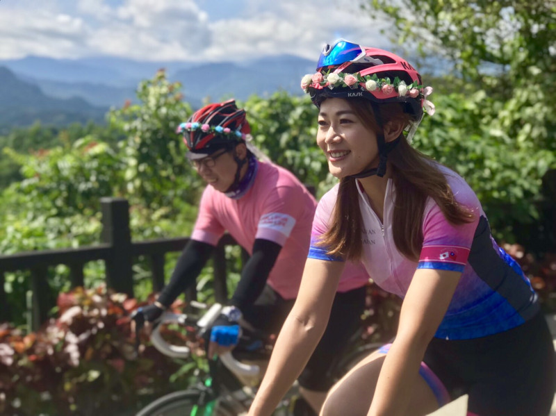 「參山騎旅」由單車漂亮寶貝魏華萱等人帶領遊客一起來發現參山之美。圖/參山國家風景區管理處   