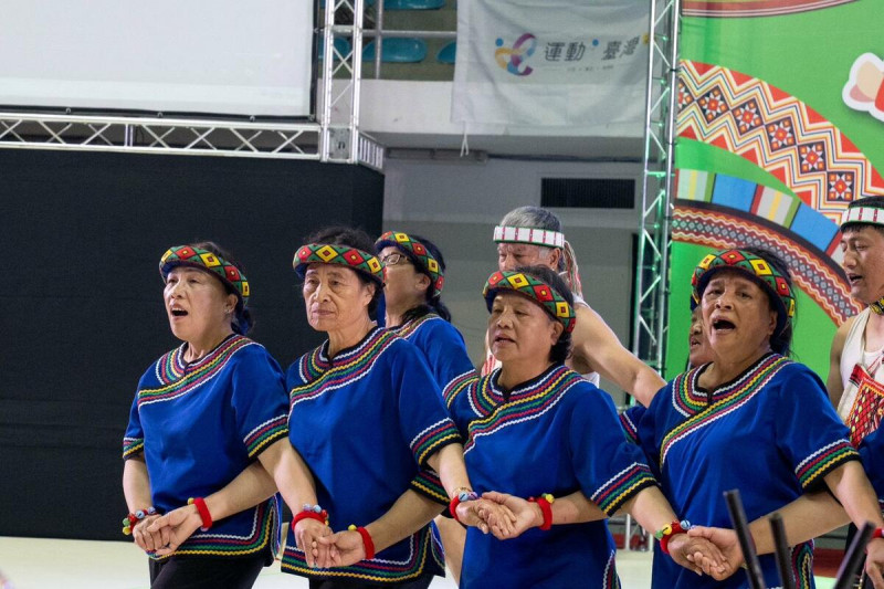「114年度原住民族長期照顧-文化健康站活力健康操活動-全國決賽」南投縣信義鄉望鄉部落文化健康站.圖/原民會提供