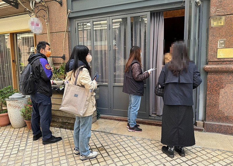 觀旅局會同相關單位對日租套房進行稽查。   圖/臺中市政府觀光旅遊局