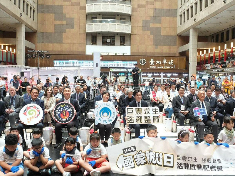114年國家防災日活動啟動記者會大合照。 圖/原民會提供