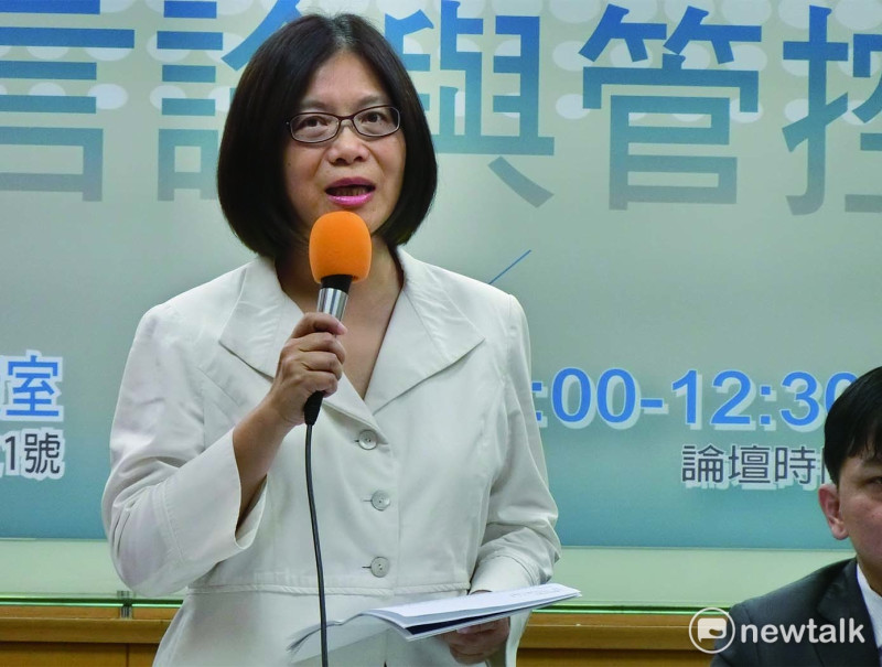 民進黨立委管碧玲5日出席台灣網路透明報告發表記者會，質疑警方網路偵辦違反人權。圖：楊淳卉/攝   