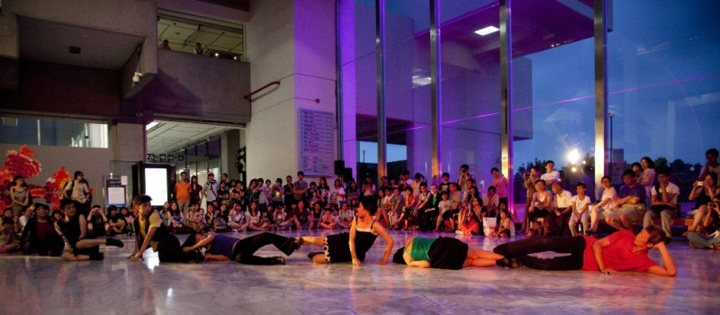 北美館週六夜活動「TFAM畫像劇」。圖為古舞團於美術館大廳表演作品｢舞蹈風景｣。圖片來源：北美館提供   