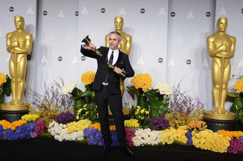 墨西哥裔導演艾方索柯朗（Alfonso Cuaron）今天以「地心引力」（Gravity）勇奪奧斯卡最佳導演獎，成為奧斯卡金像獎史上首位抱回此獎項的拉丁美洲裔導演。圖片來源：達志影像/美聯社   