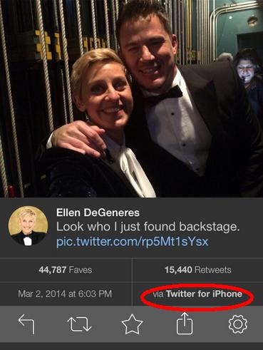 奧斯卡頒獎典禮主持人艾倫（Ellen DeGeneres）在典禮中拿著三星手機與影星自拍，但網友發現，她在幕後卻是用iPhone與影星合照上傳至推特（紅線畫圈處）。圖：翻攝自艾倫個人推特   
