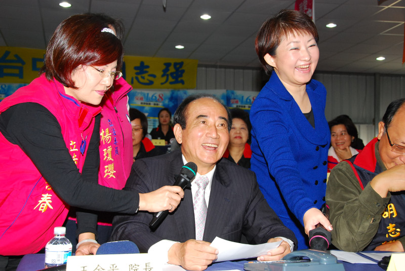 超級助選員王金平生平第一次，幫國民黨台中市長候選人胡志強call out。圖片來源：胡志強競選總部提供   