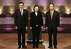 2012總統大選昨（3）日舉行第一場電視辯論。圖片來源：中央社。   