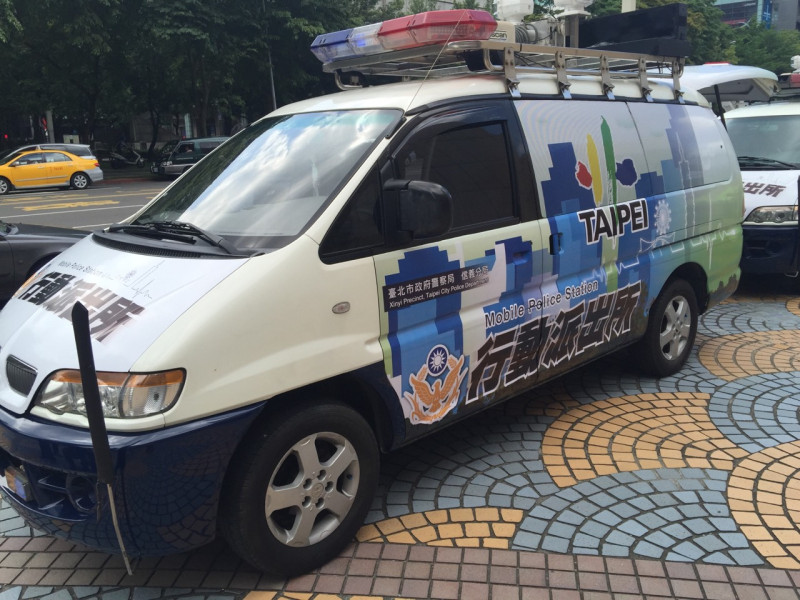 台北市長柯文哲上任後力推警政改革，其中「行動派出所」將在本週三(7月1日)正式上路試辦。圖：劉奕霆/攝   