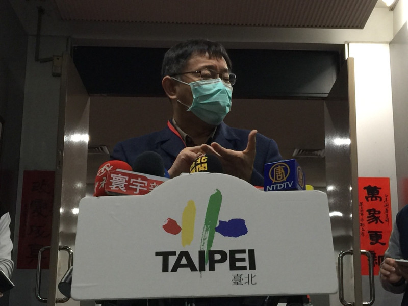 台北市長柯文哲今(25)日上午表示，目前沒有換仲裁委員的規畫。圖：劉奕霆/攝   