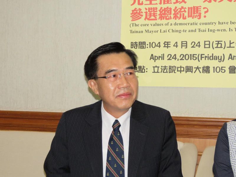 台南市議長李全教24日北上到立法院召開記者會，控訴台南市長賴清德霸凌他。圖：國民黨提供   
