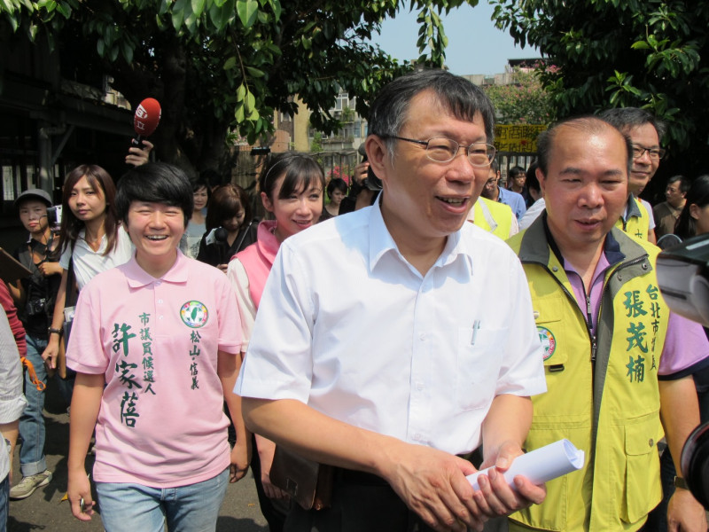 無黨籍台北市長參選人柯文哲今（3）日表示，前總統蔣經國晚年功大於過。圖：林朝億/攝   