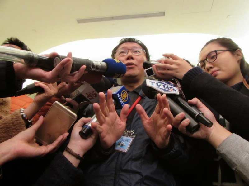 台北市長柯文哲20日上午表示，他會查看看究竟有幾筆政治獻金不合規定，順便也查看看其他候選人是否也有被查。圖：新頭殼資料照片   