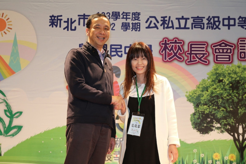 新北市長朱立倫今(13)天呼籲台灣重視技職教育，更批評台灣教育的錯誤是過去30年來最大的災難。圖：新北市政府提供   