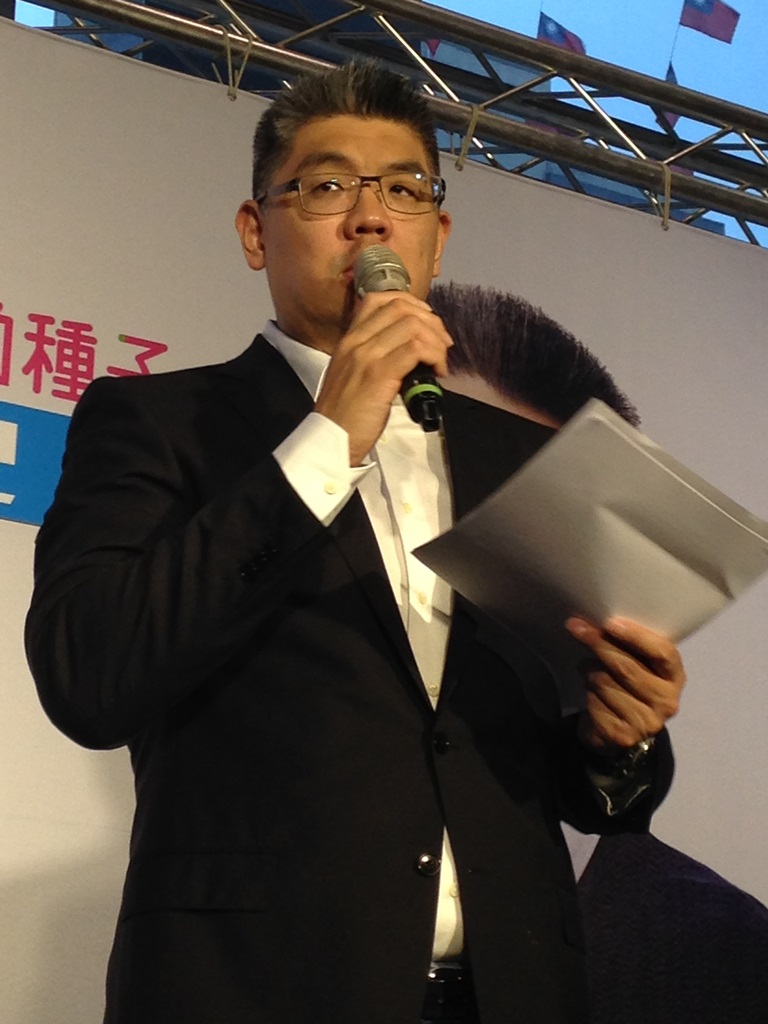 國民黨台北市長參選人連勝文今(12)日上午表示，未來他若能當選北市長，將逐步增加20%的預算給技職教育。圖：劉奕霆/攝   