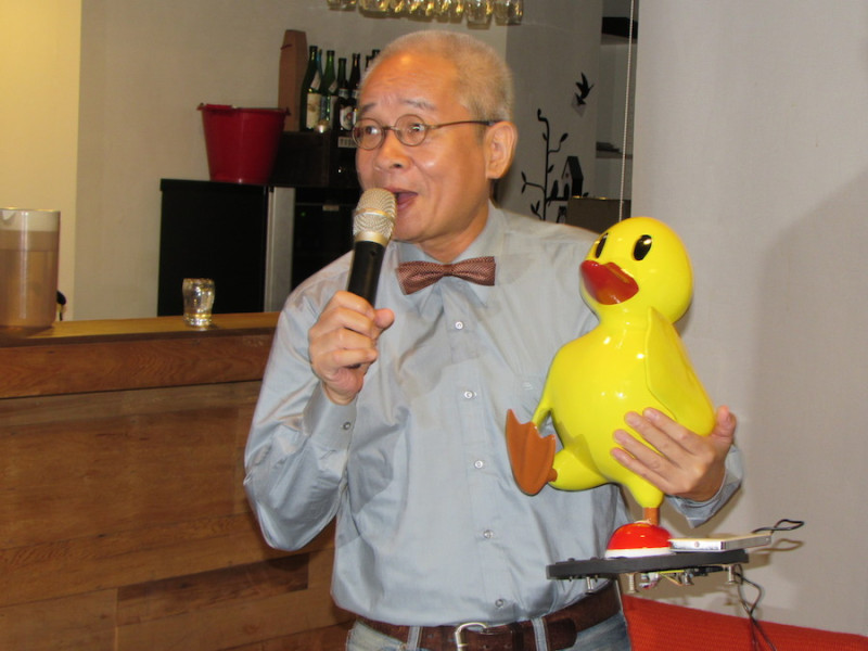 選戰邁入倒數階段，無黨籍台北市長候選人馮光遠與競選團隊仍維持平常心，持續推出政見。圖：新頭殼資料照片   