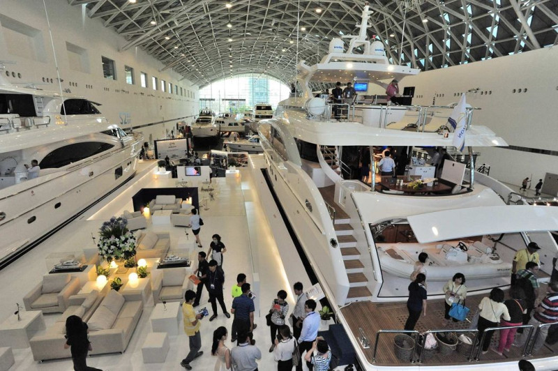 台灣遊艇製造工藝水準高，兼具時尚、創意、科技、節能，去年接獲80呎以上巨型遊艇訂單總長度，位居全世界第6名，稱霸亞洲。圖：高雄市政府提供   
