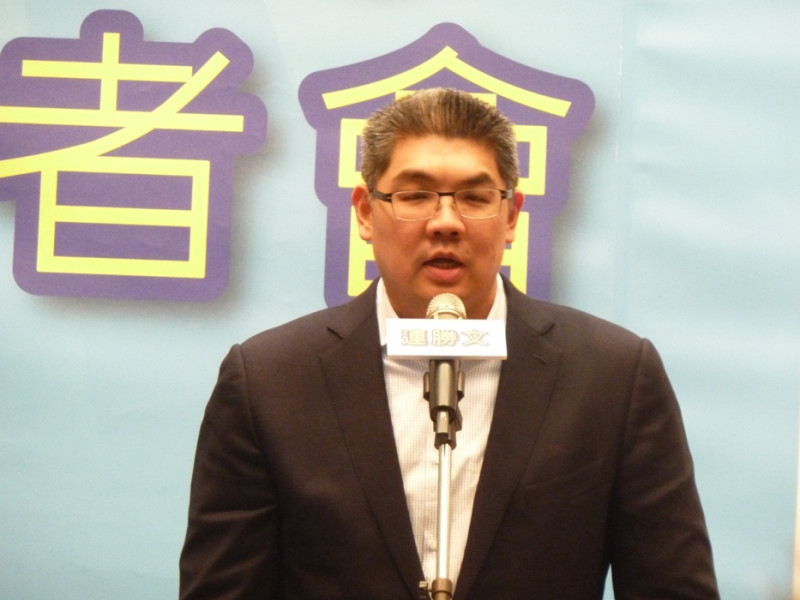 國民黨榮譽主席連戰的長子、中央委員連勝文今（24）日上午宣布參選台北市長。圖：謝莉慧/攝   